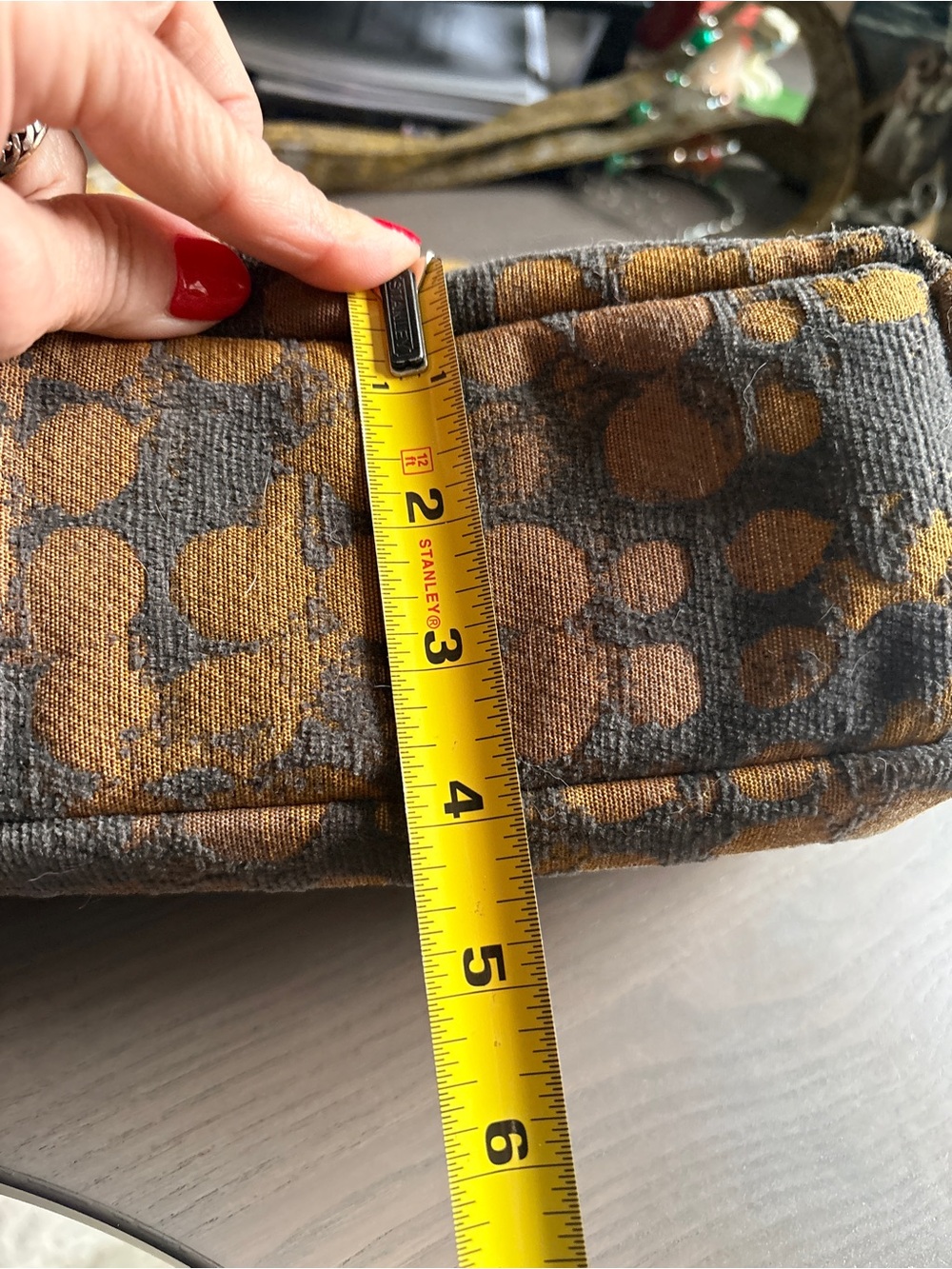 Textured Floral-Pattern Shoulder Bag in Brown and Gold - Picture 7 of 8
